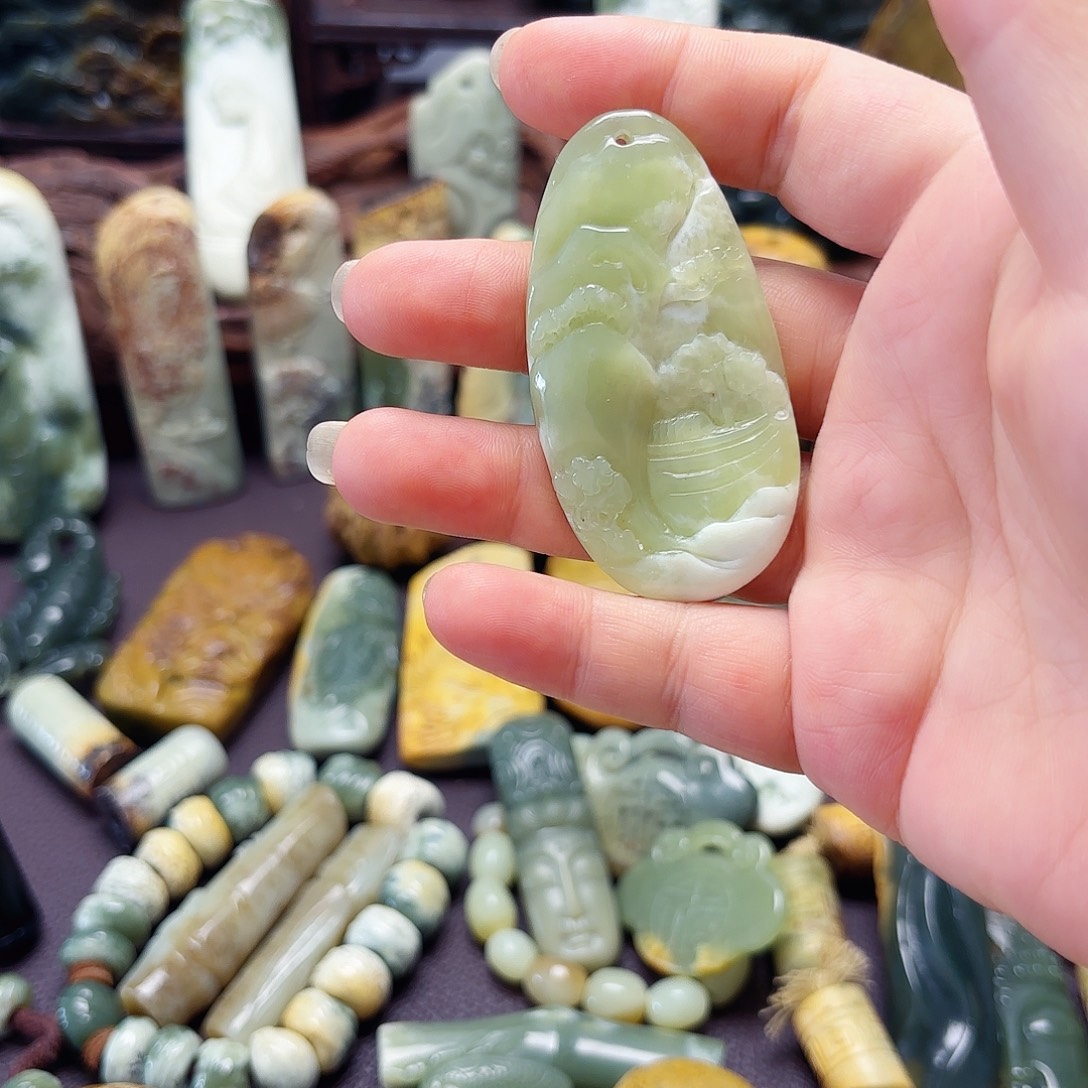 岫岩河磨玉（透闪石质玉）未镶嵌挂件