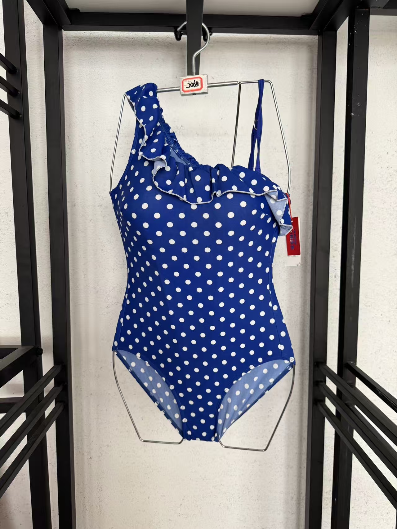时尚绝美风条纹一字肩连体泳衣女款显瘦遮副乳泳衣