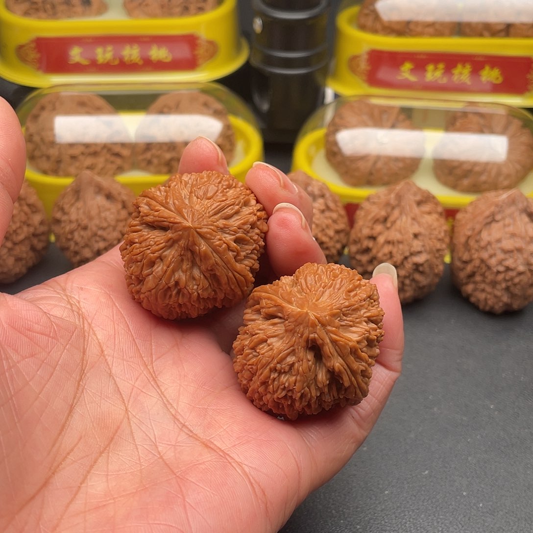 文玩核桃吊坠夜**静大蒜头