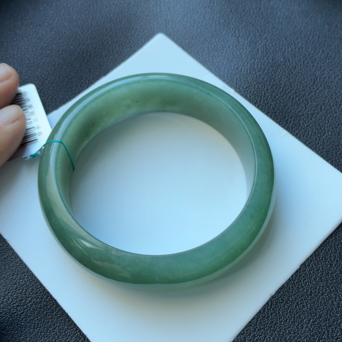 翡翠未镶嵌手镯天然
