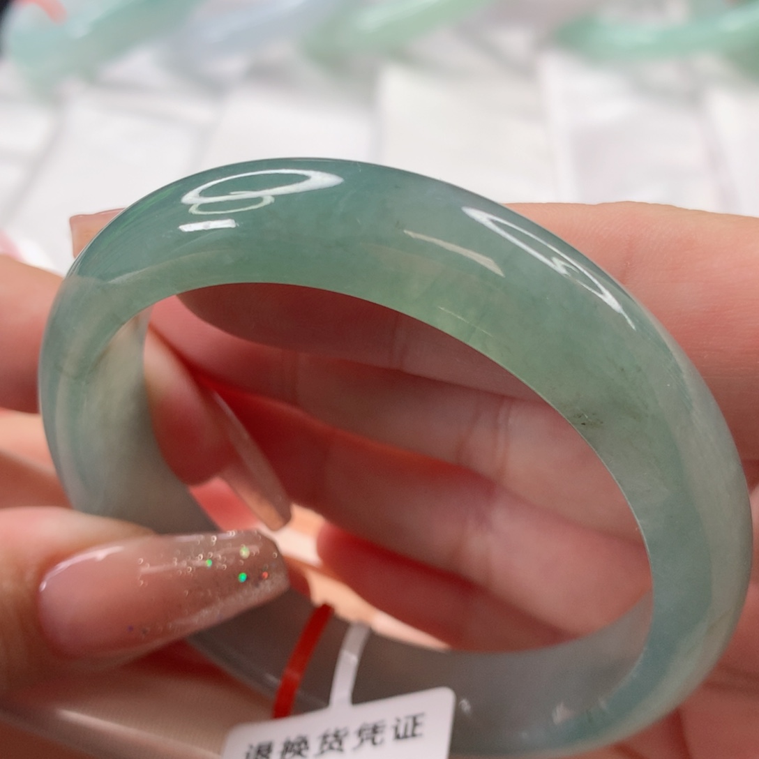 翡翠手镯未镶嵌53.4圈口