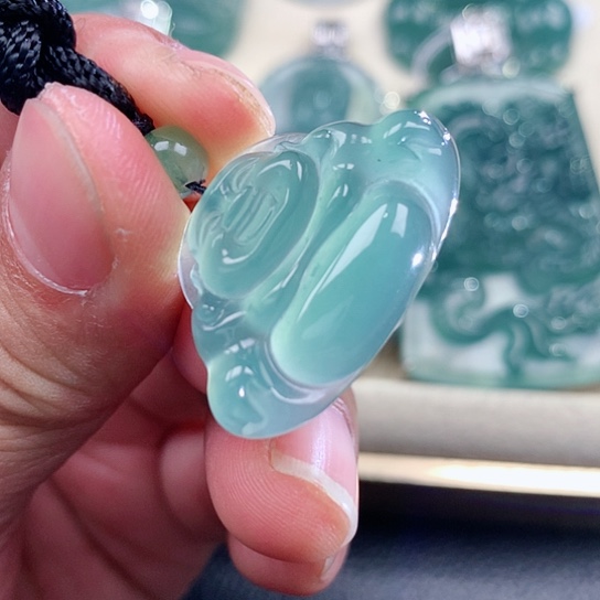 【闪购商品】翡翠颈饰未镶嵌天然翡翠