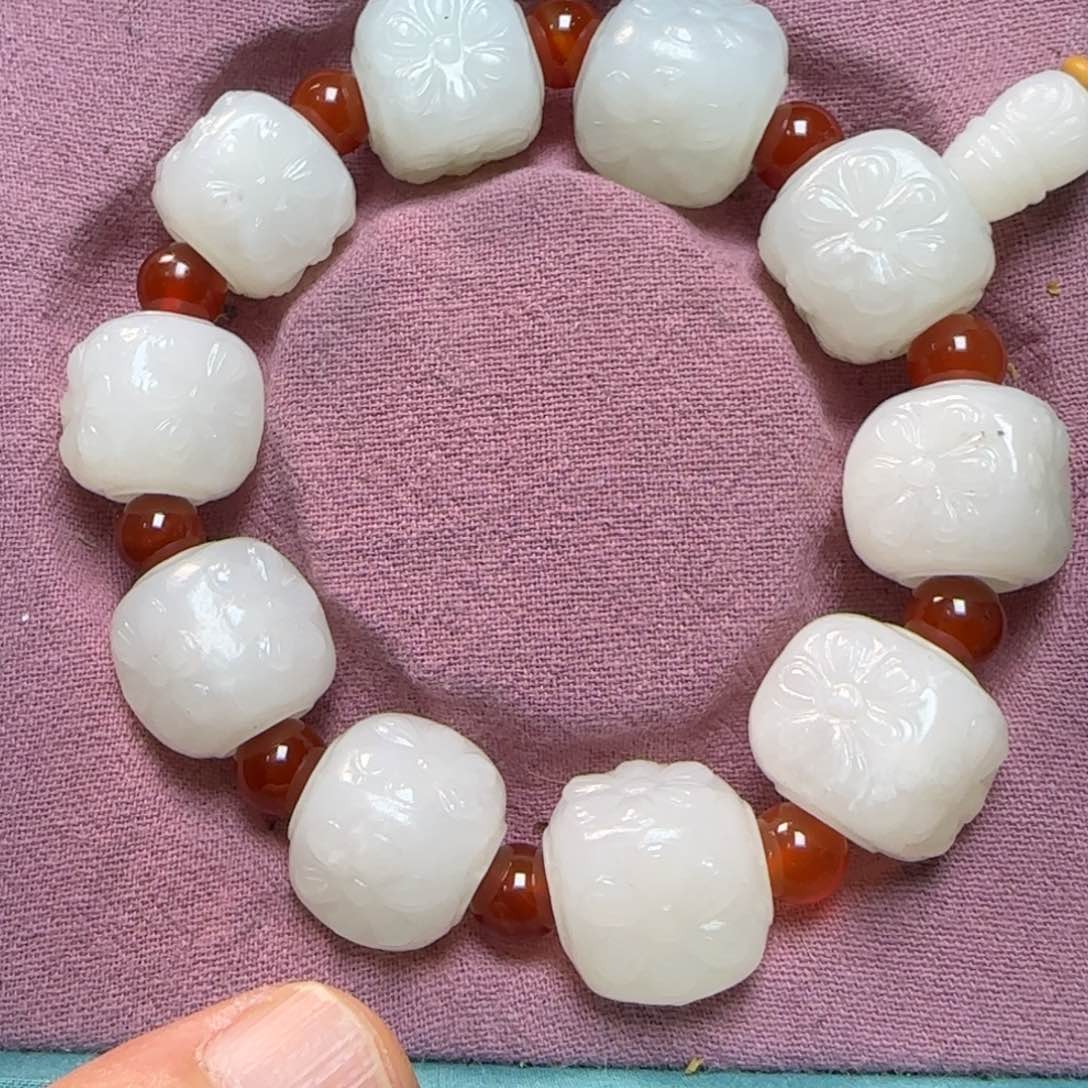 和田玉颈饰未镶嵌