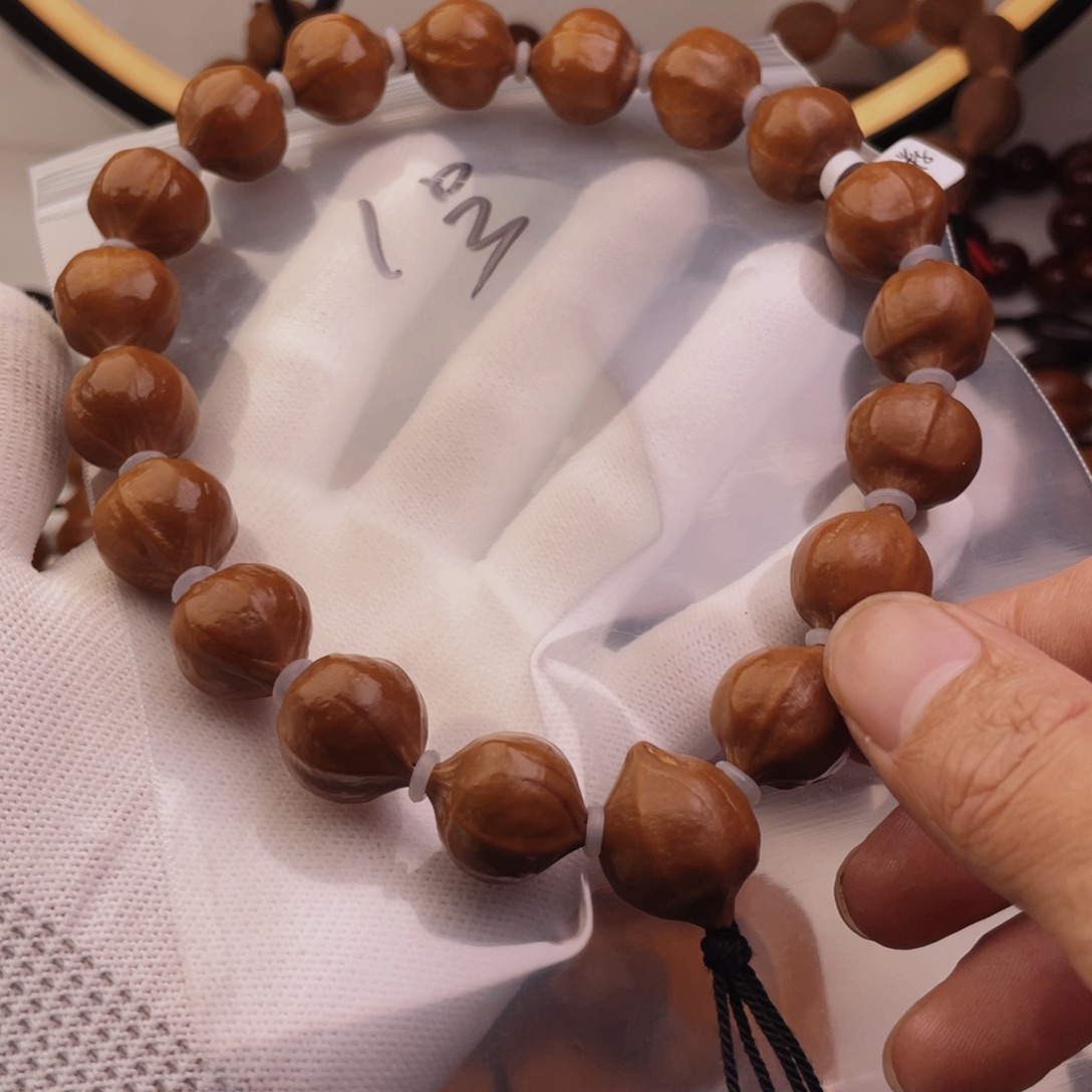 橄榄核手串/手链17尺寸百年老树铁核蜜桃臀1号手串18颗籽