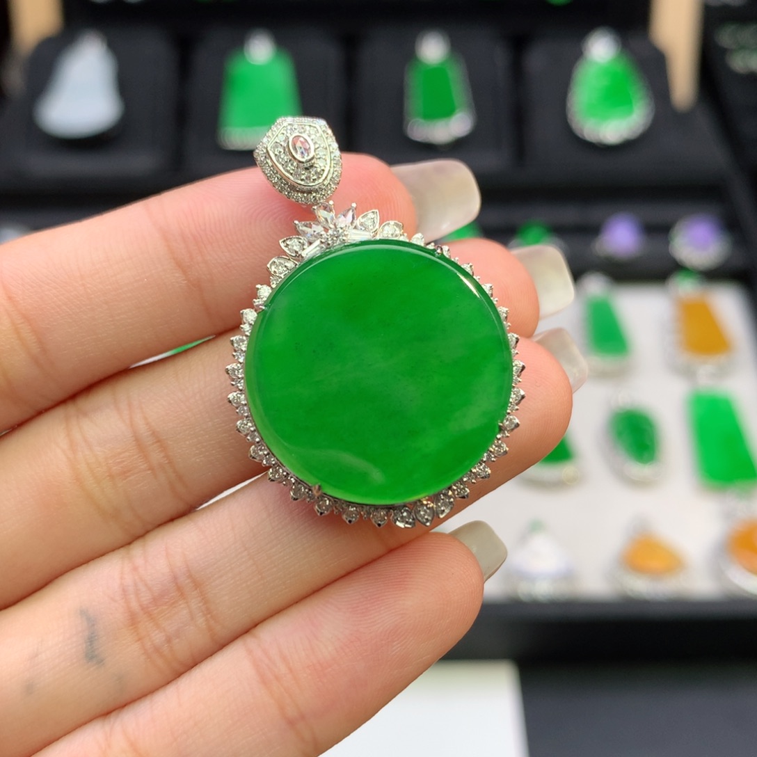 翡翠18K金镶嵌吊坠(不含链)