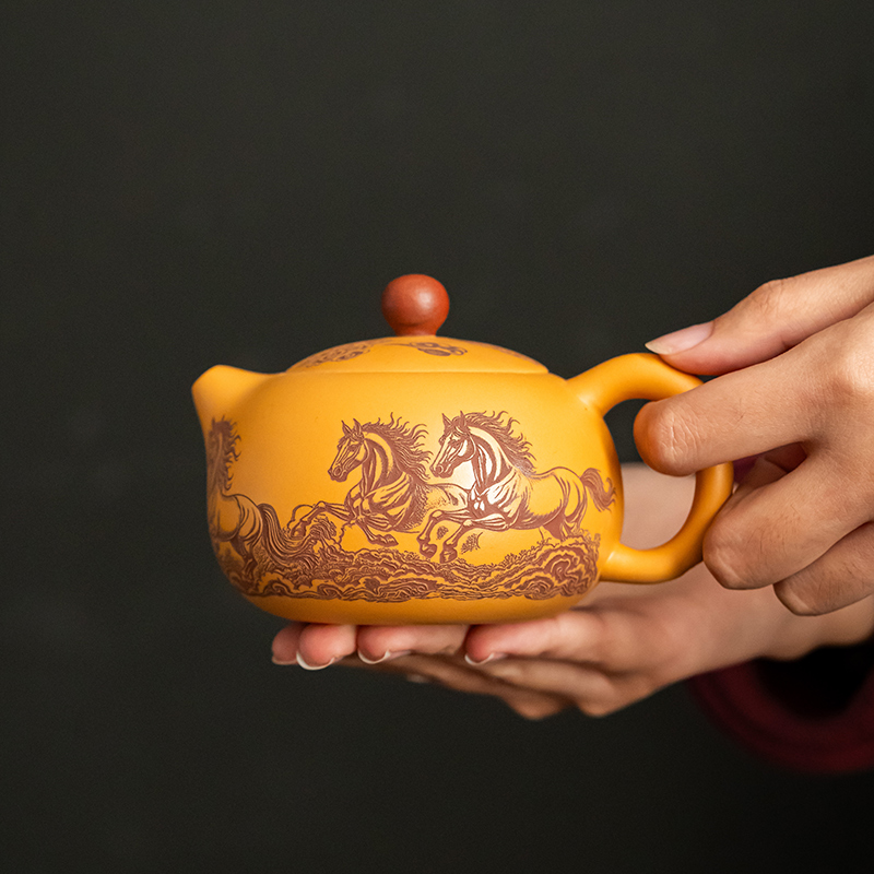 【闪购商品】八骏图黄金段茶壶