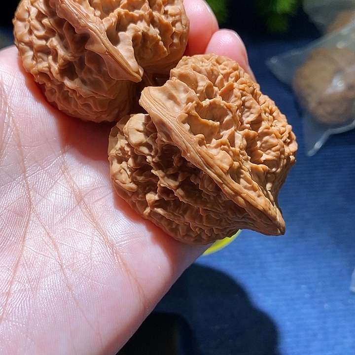 霸***才文玩核桃吊坠满天星