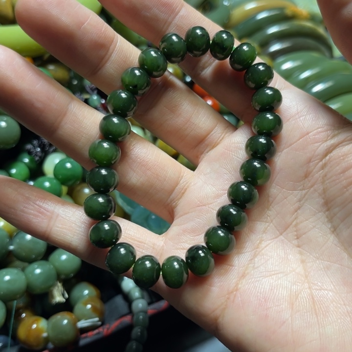 和田玉（碧玉）未镶嵌手链