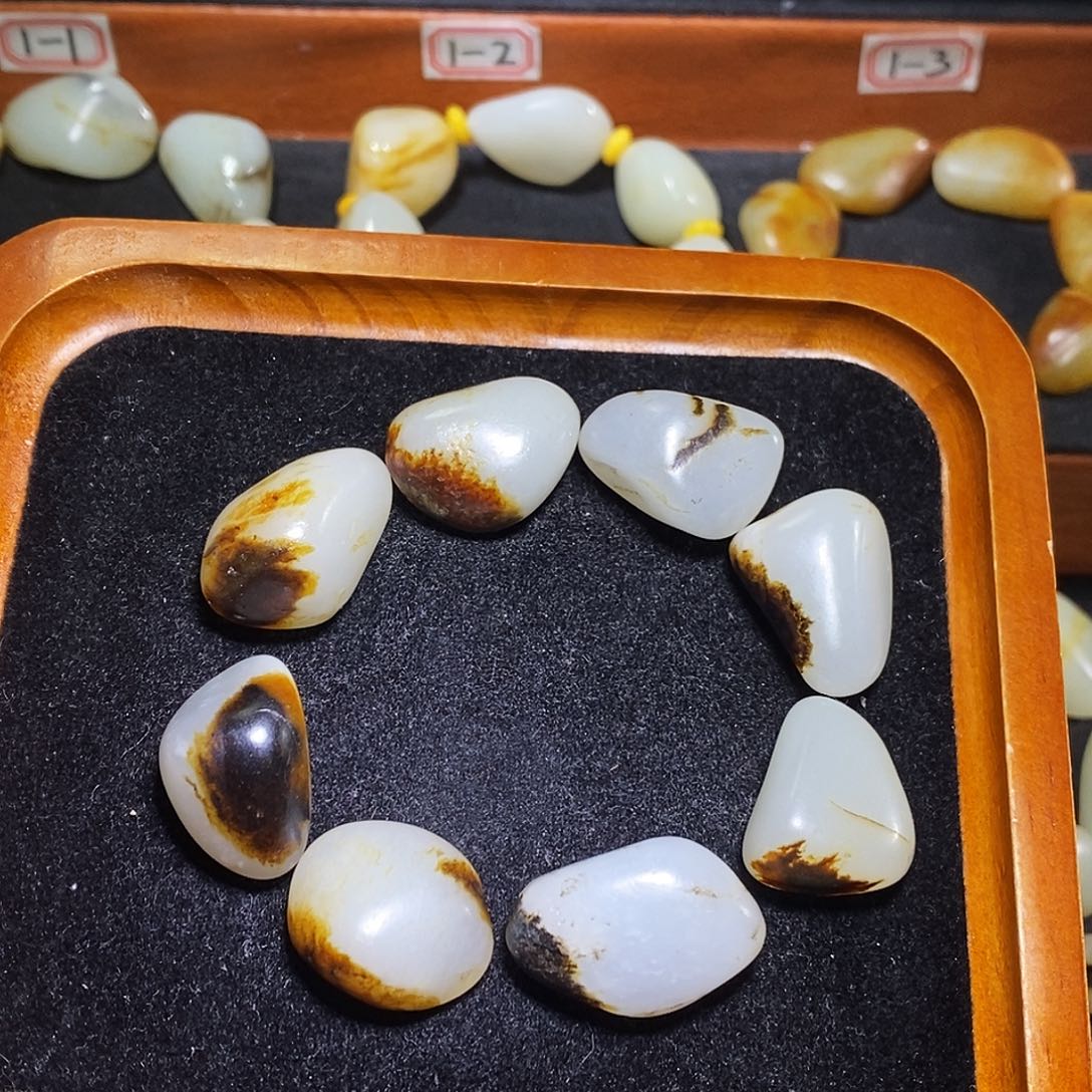 和田玉未镶嵌手链