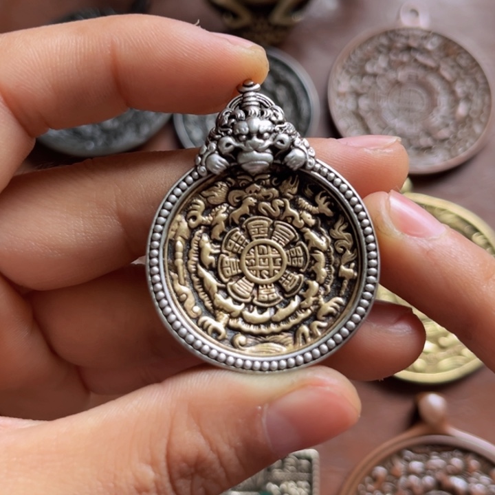 颈饰琉璃J***n喜欢的朋友