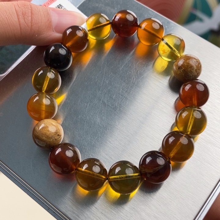 琥珀珠宝奇石未镶嵌