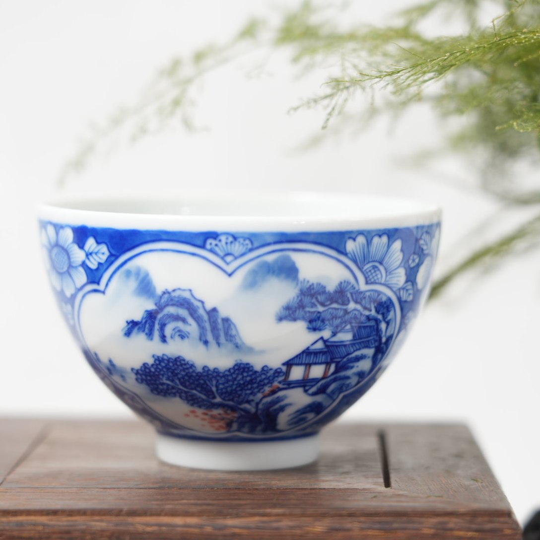 景德镇陶瓷-吴小琴万花开窗鸡心杯