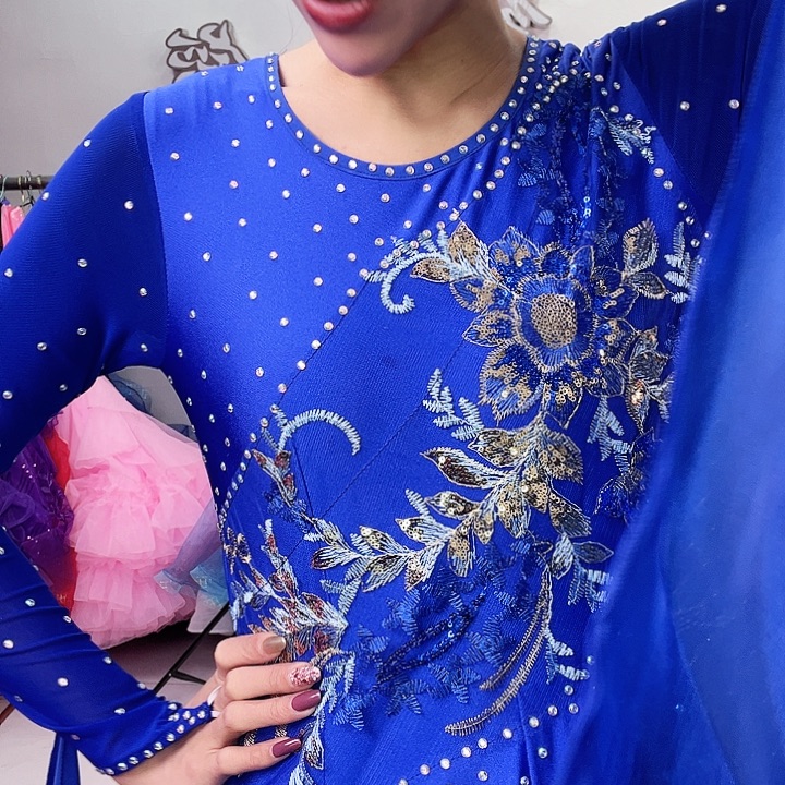 交谊舞是由舞蹈爱好舞蹈