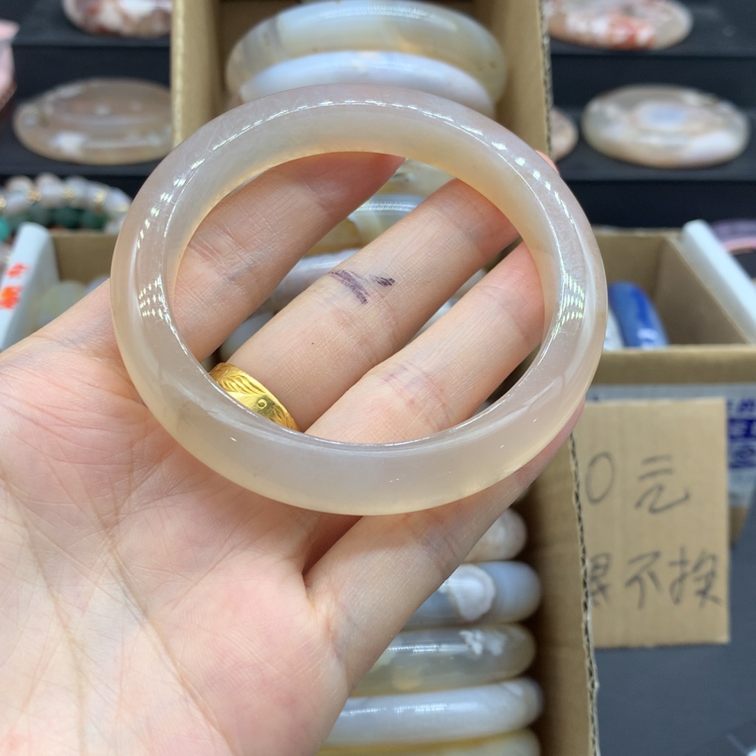 【闪购商品】玛瑙/玉髓手镯未镶嵌.