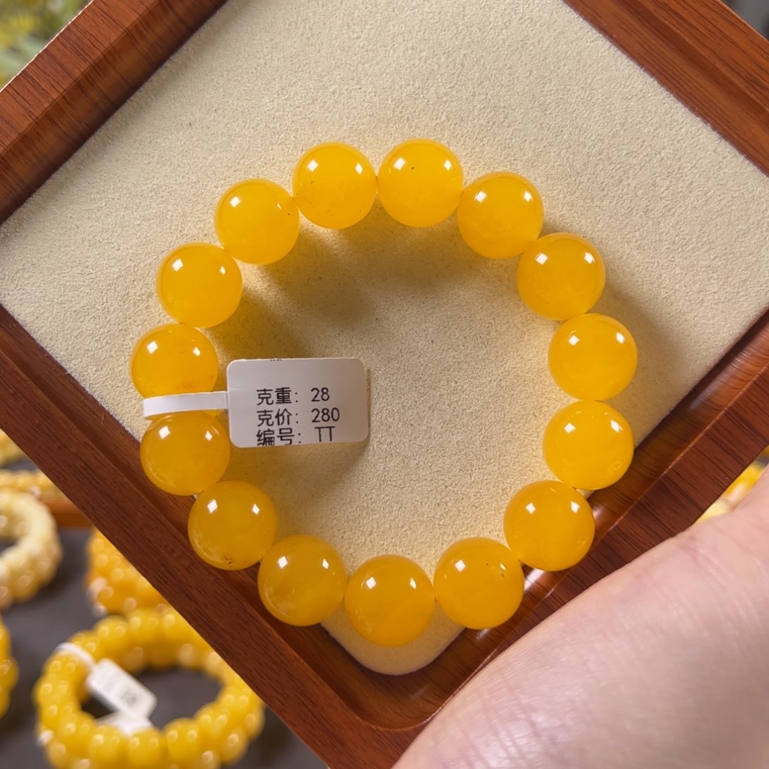 裸石琥珀未镶嵌三*半14.8mm焦皮鸡油红满蜜（微瑕款）tt