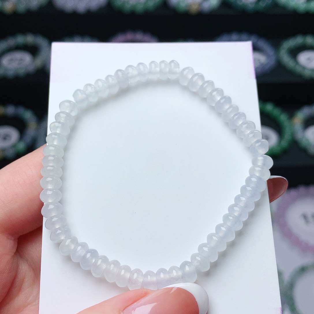 翡翠手链未镶嵌翡翠