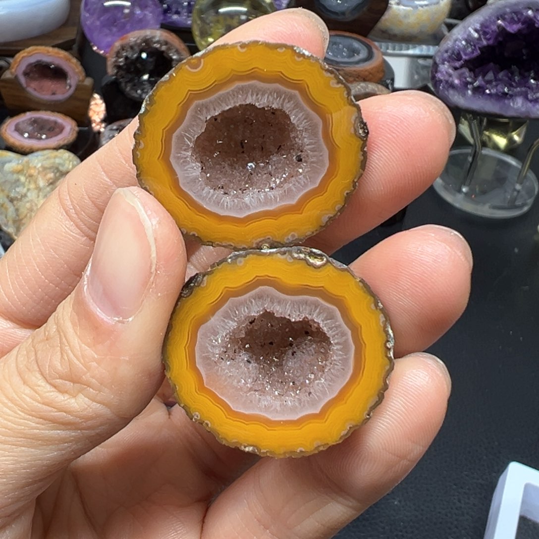 玛瑙/玉髓摆件未镶嵌笑*哈