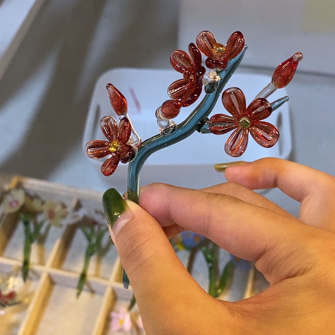 琉璃手工艺品梅子花