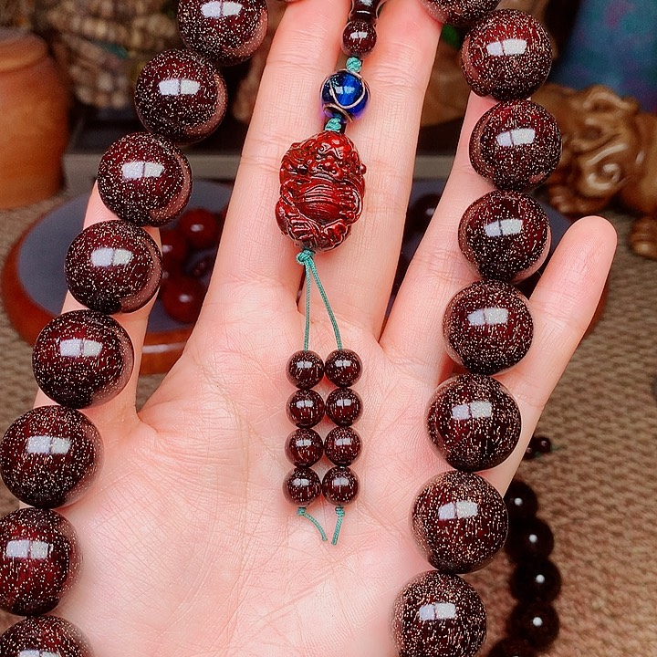 檀香紫檀（小叶紫檀）20手持紫