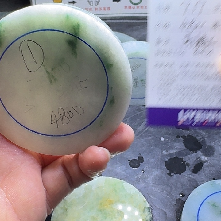 白***兰未镶嵌手镯定制翡翠