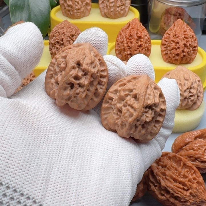 核桃46尺野狼文玩