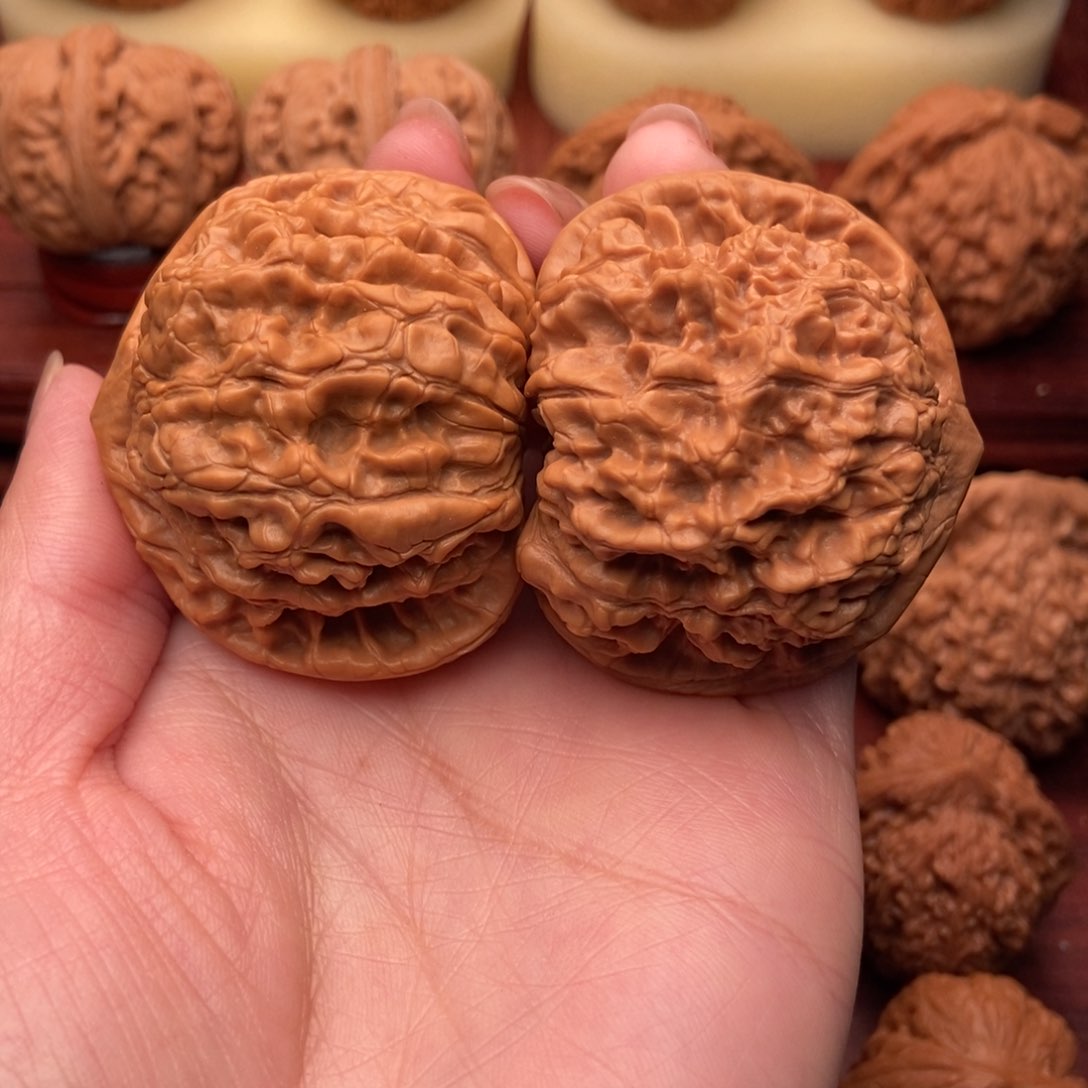 桃核把件麒麟纹大官帽49