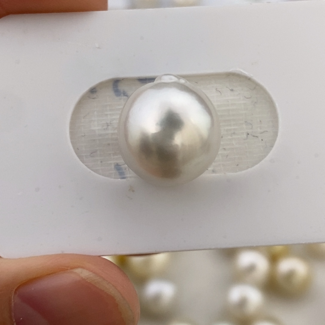 未镶嵌裸珠海水珍珠澳白冷白光13.2mm