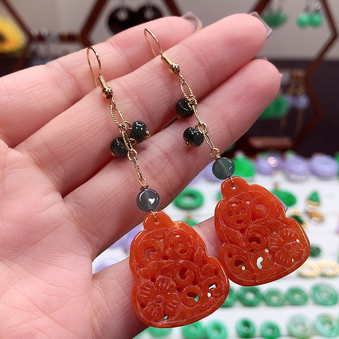 翡翠耳饰未镶嵌天然翡翠