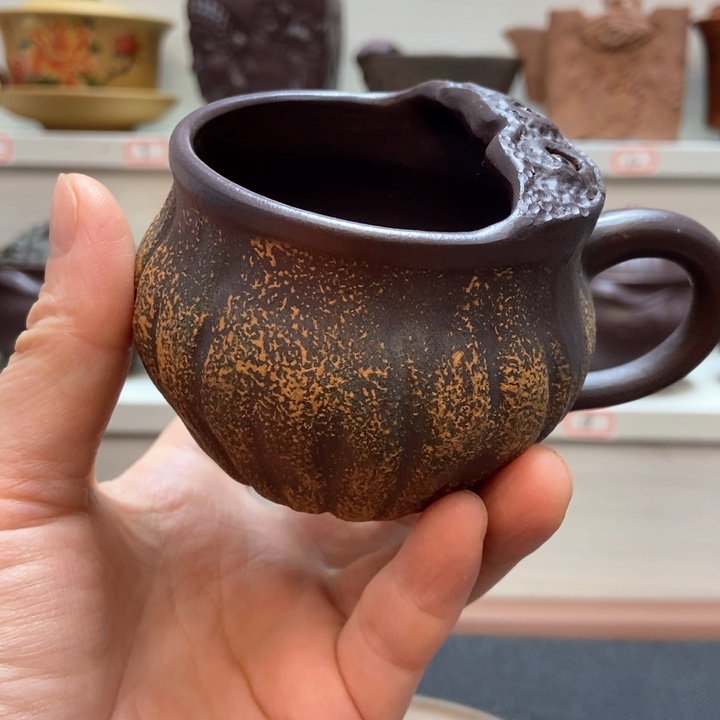 宜兴原矿手工紫砂主人杯