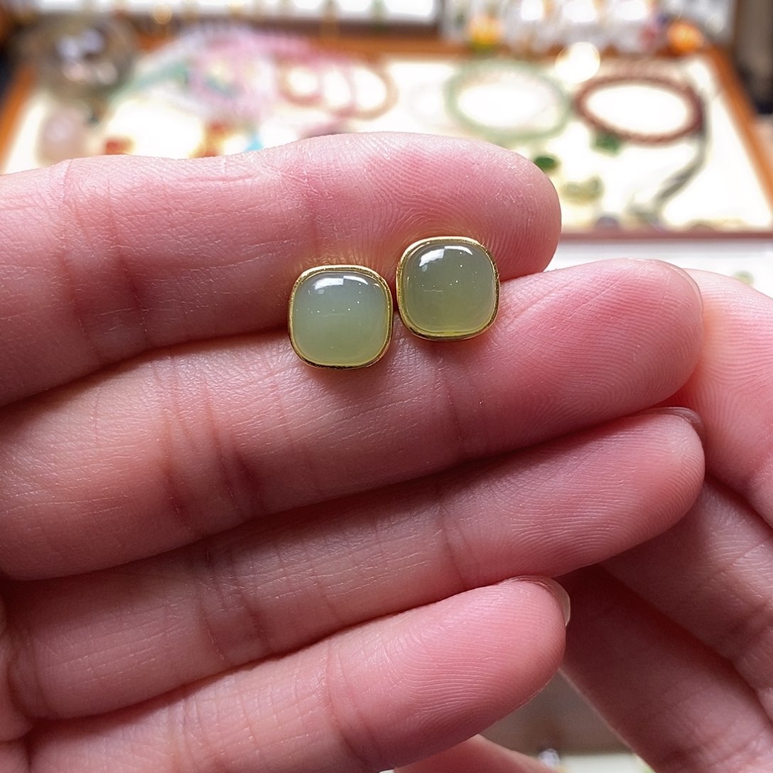 和田玉耳饰银S925镶嵌幽*雪