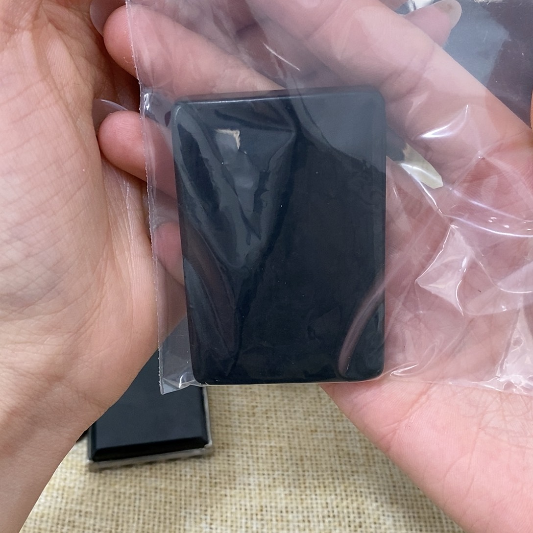 远***方和田玉未镶嵌颈饰