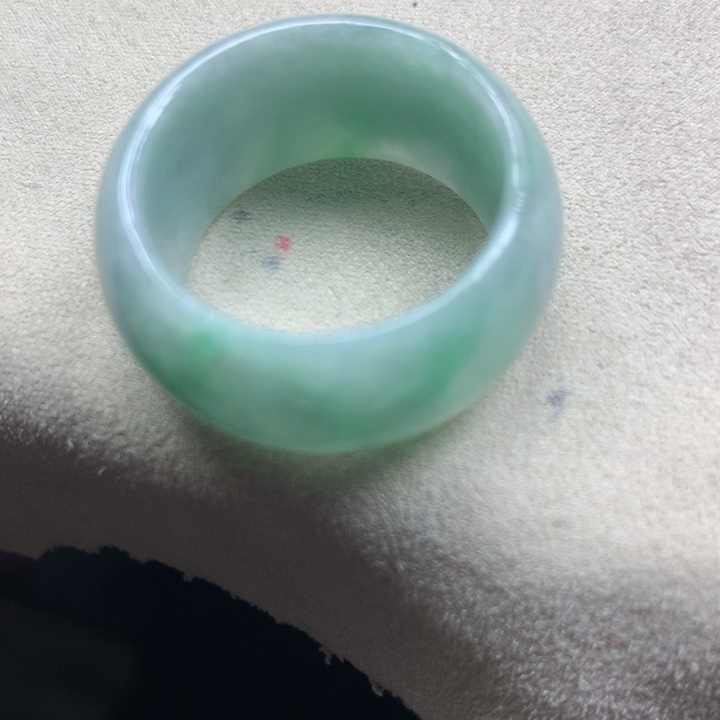 翡翠颈饰未镶嵌吊坠