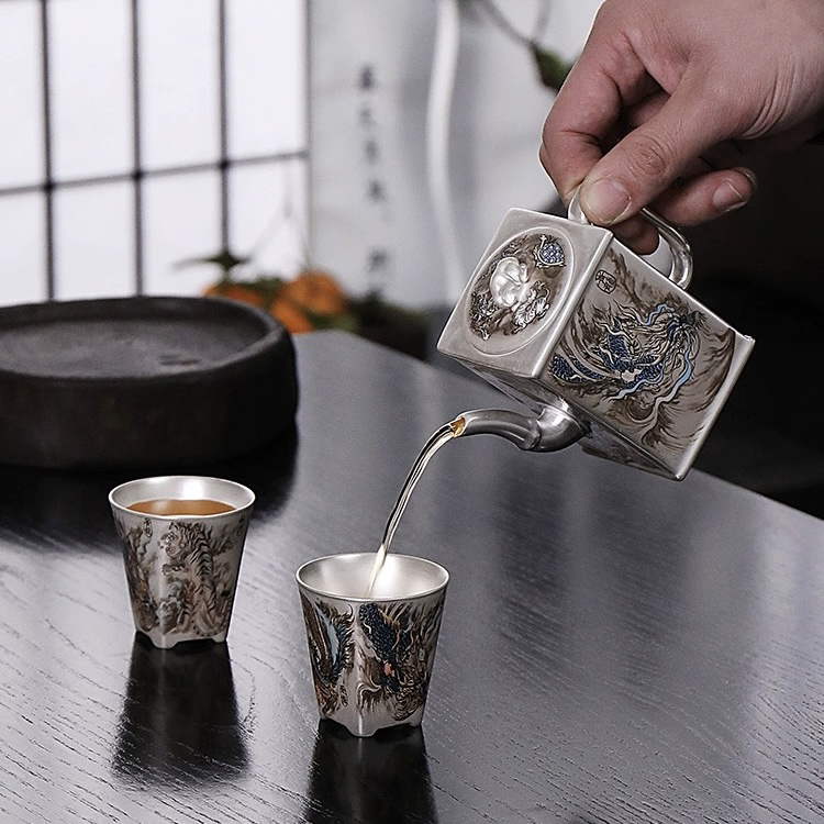 正品周鸿杰大师手工茶壶银上做画四方四神兽壶1202加2杯