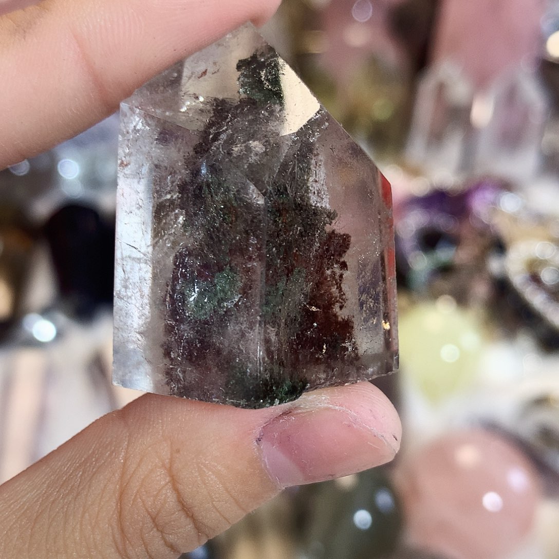 水晶摆件未镶嵌水晶烟***间