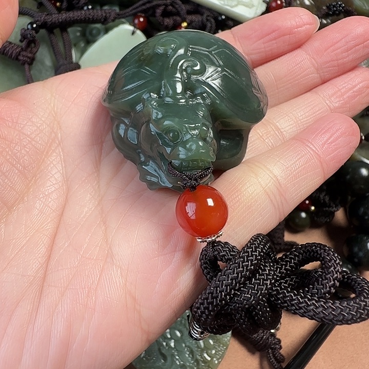 和田玉颈饰未镶嵌