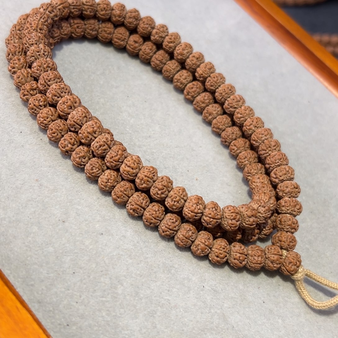 金刚菩提吊坠定制凹底梅花108、8