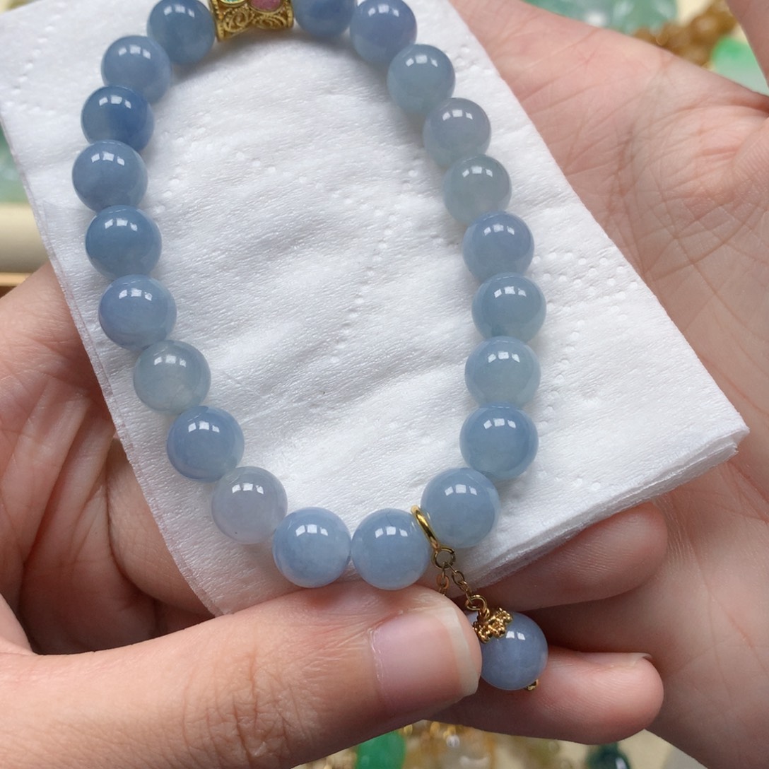 翡翠未镶嵌颈饰是