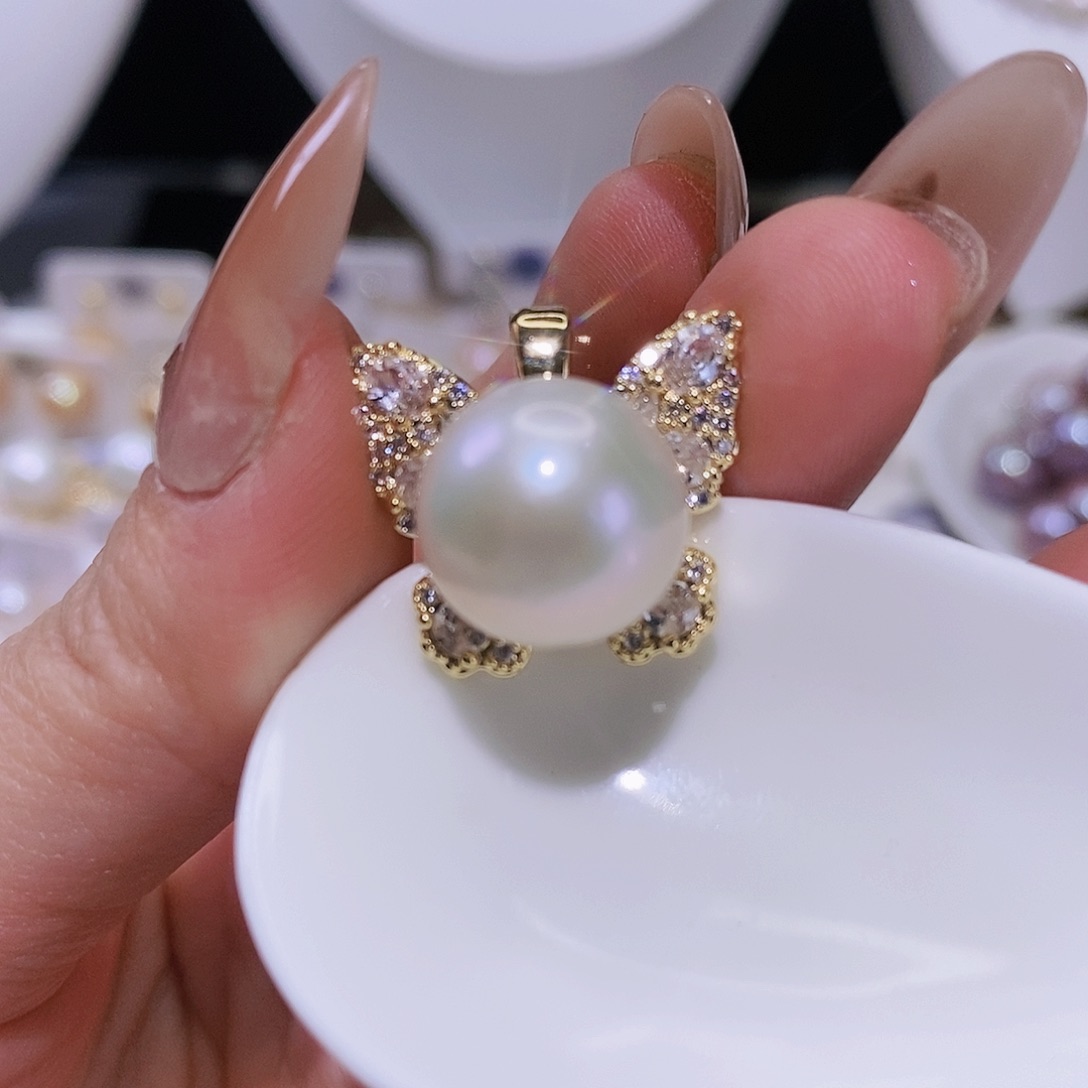 淡水珍珠颈饰合金