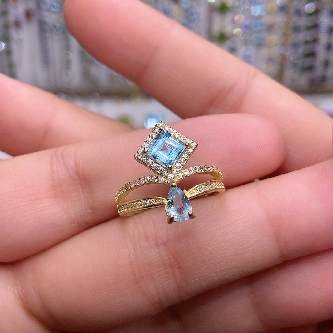 银S925镶嵌托帕石戒指