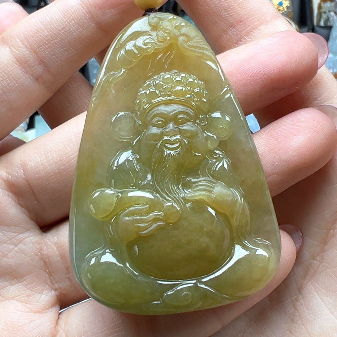 翡翠颈饰未镶嵌财爷