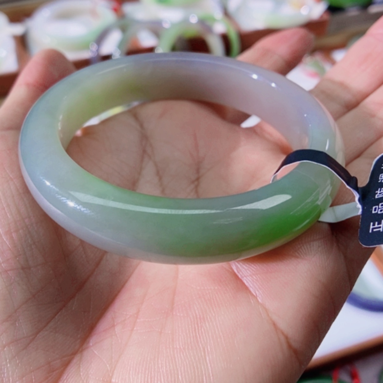 【闪购商品】未镶嵌手镯和田玉（翠青玉）