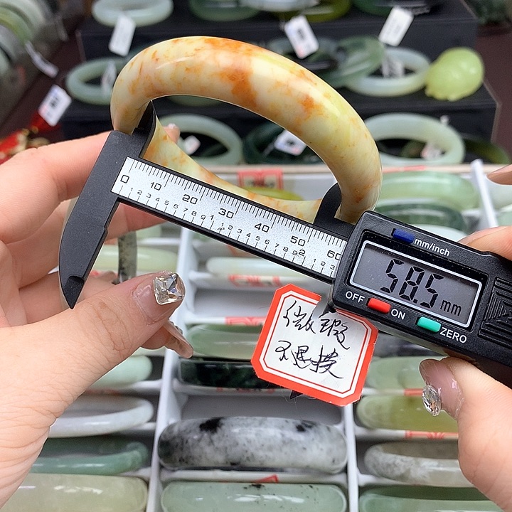 蛇纹石玉手镯未镶嵌734