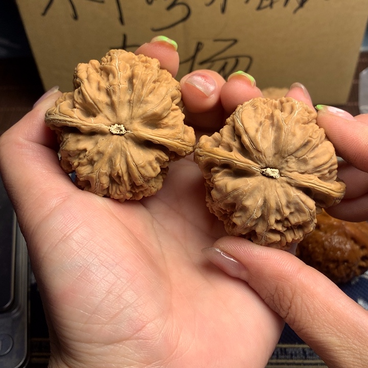 吊坠文玩核桃一****哥粗筋