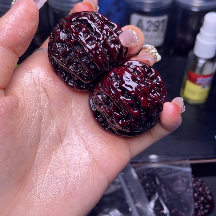 文玩核桃把件白狮子