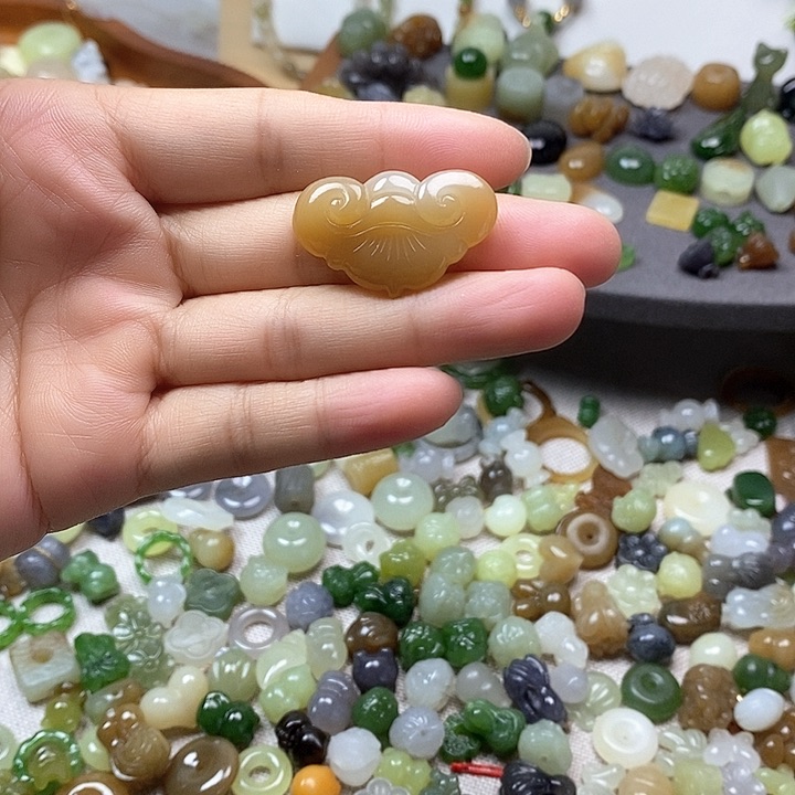 未镶嵌和田玉挂件如意