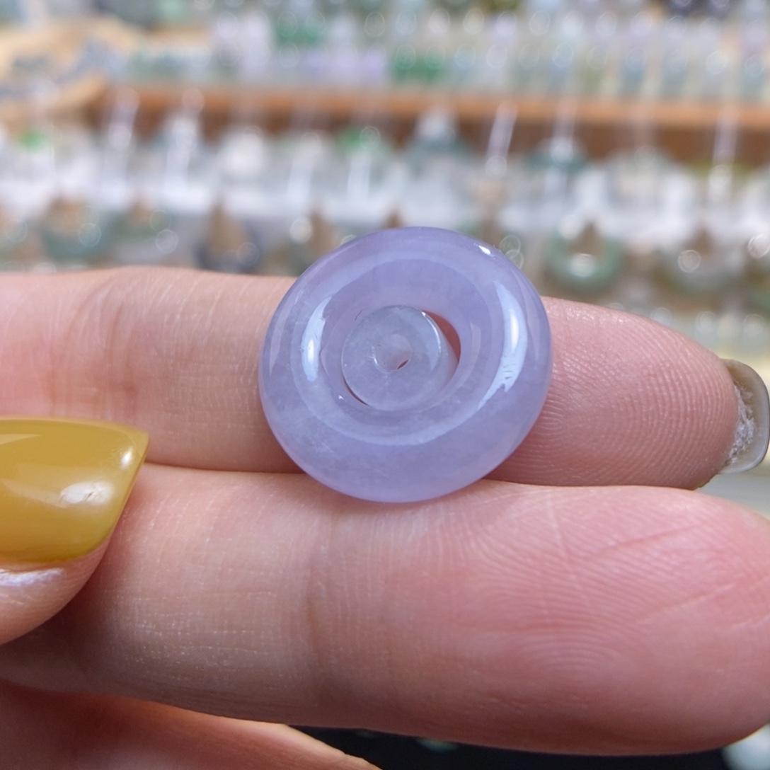 翡翠未镶嵌颈饰粉紫