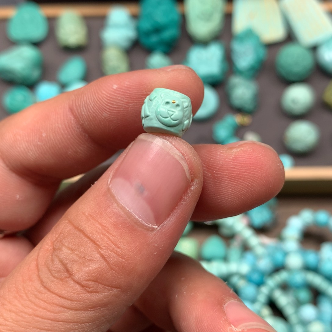 绿松石雕刻未镶嵌