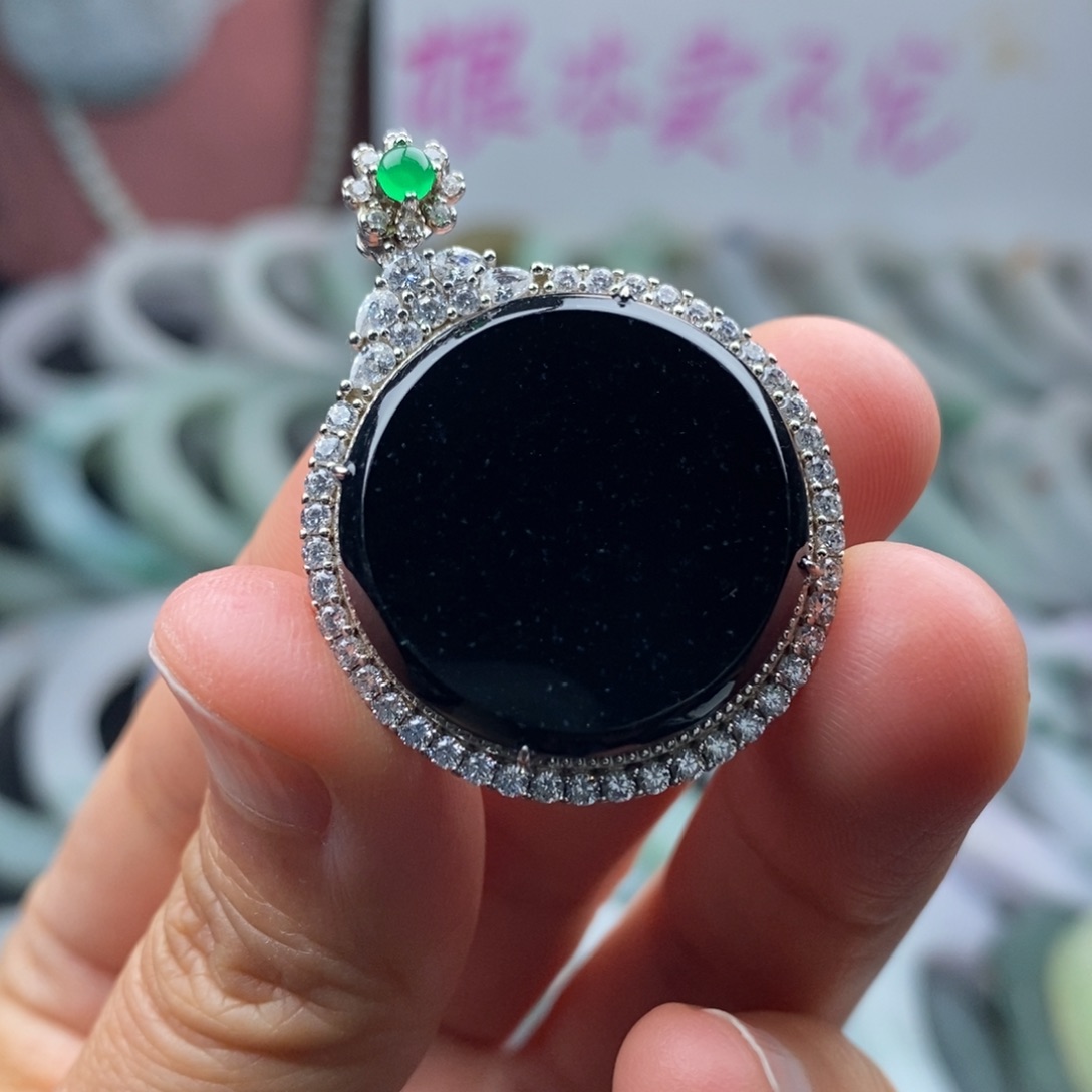 翡翠颈饰未镶嵌挂件