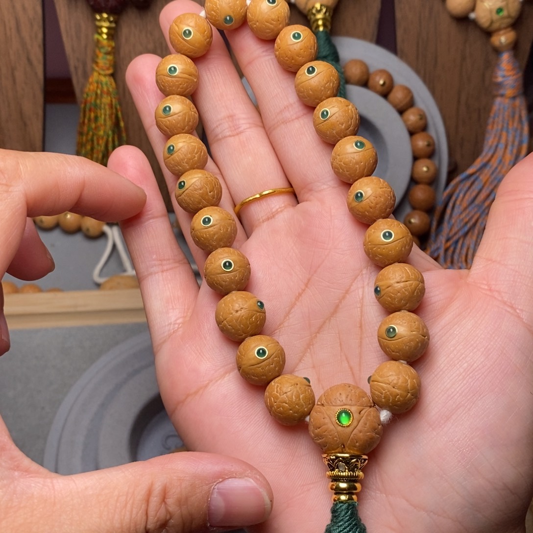 手串凤眼菩提12mm➕绿宝石