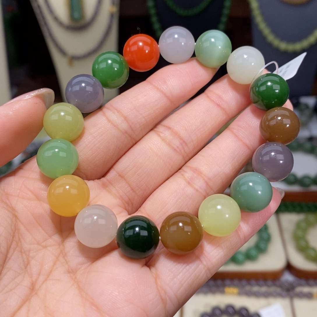 和田玉未镶嵌手串